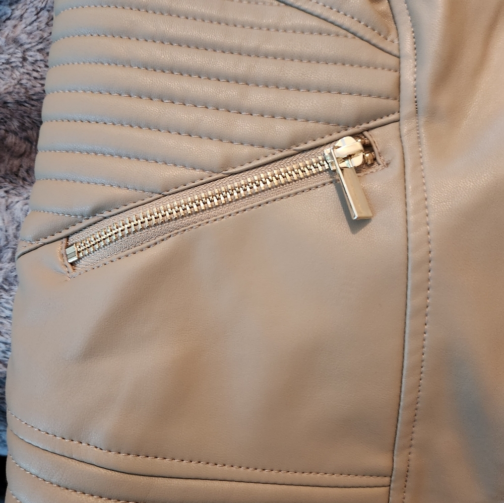 Jacket - Picture 6 of 6